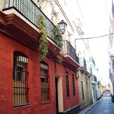 De Cadiz Cadi Hostel Exterior photo