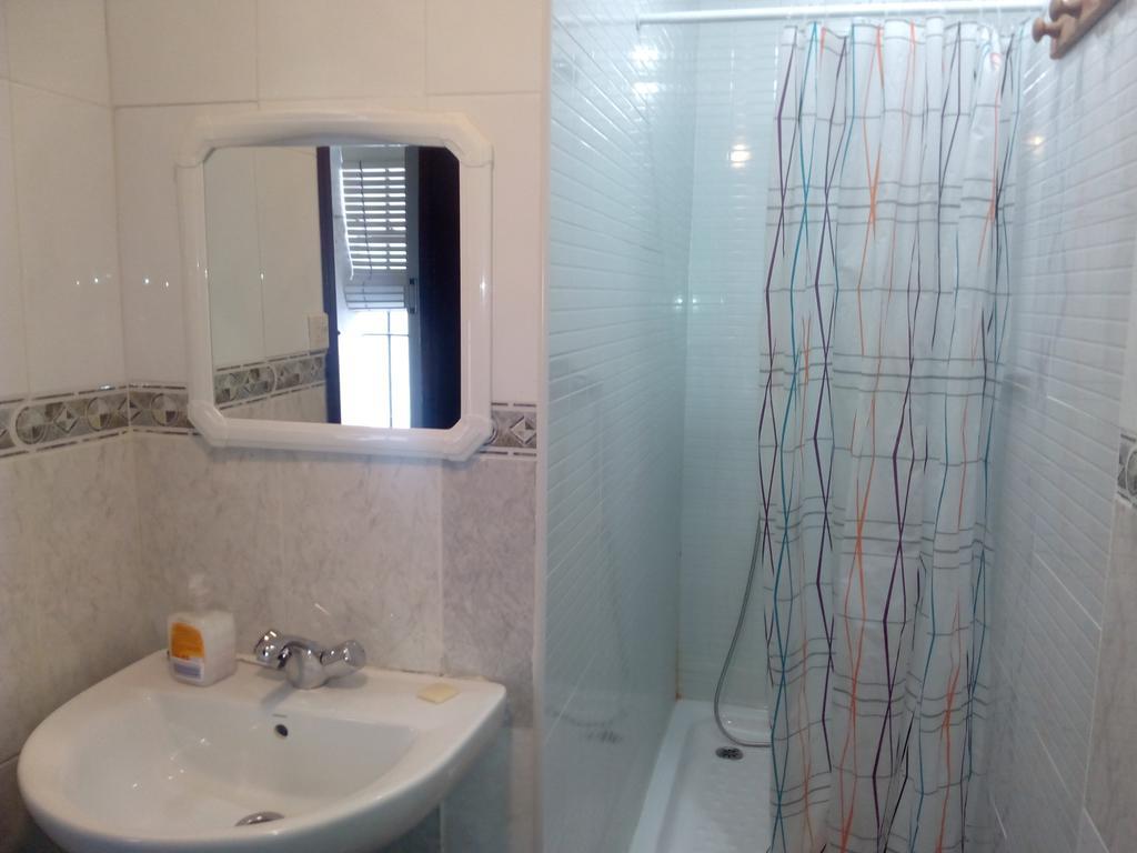 De Cadiz Cadi Hostel Room photo