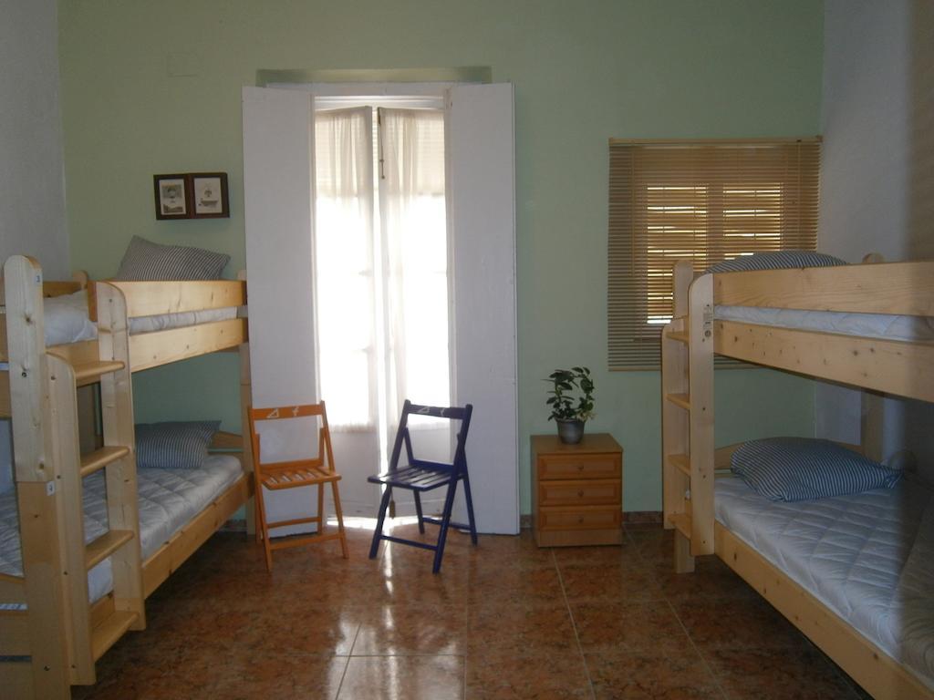 De Cadiz Cadi Hostel Exterior photo
