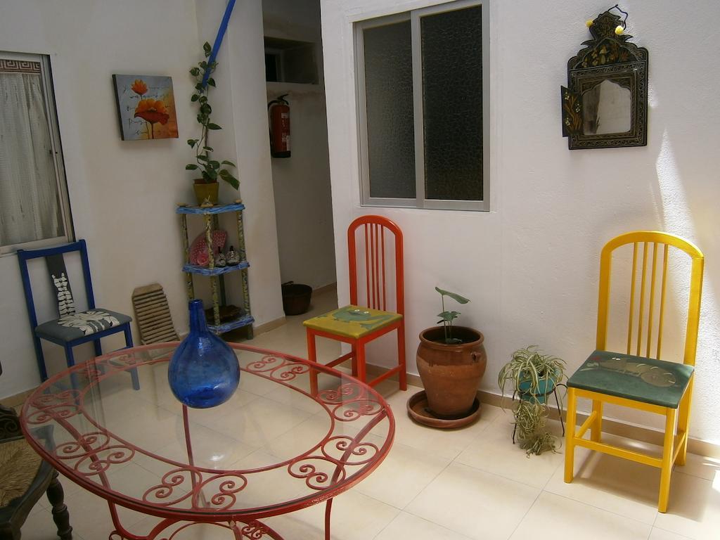 De Cadiz Cadi Hostel Exterior photo