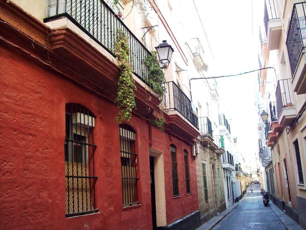 De Cadiz Cadi Hostel Exterior photo